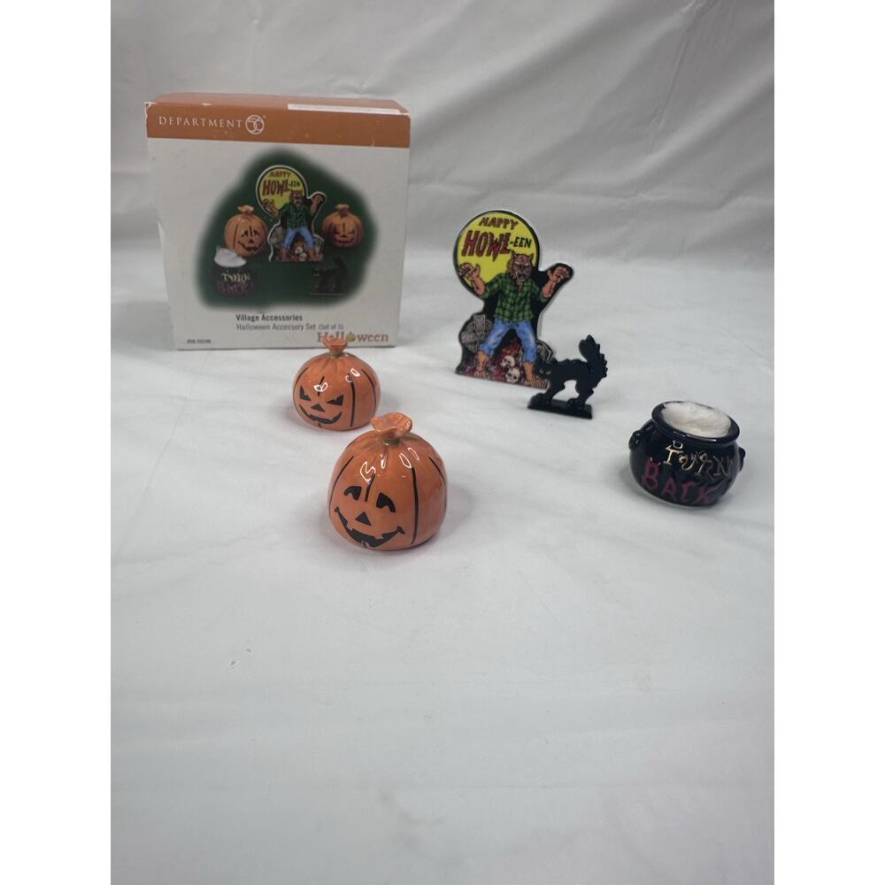 (1) Department #56 Halloween #56.53246 Halloween Accessory Set Of (5)